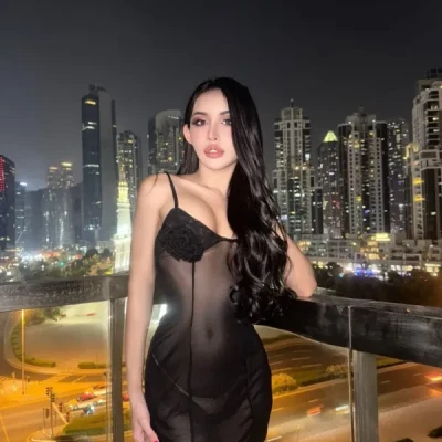 Minmi Ladyboy in Dubai Downtown