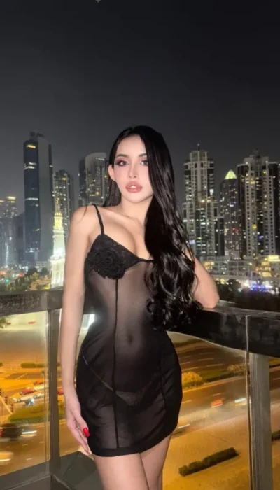 Minmi Ladyboy in Dubai Downtown