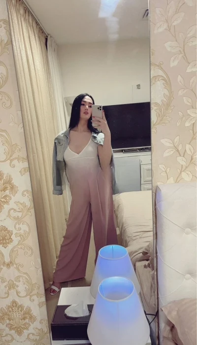 Ara Shemale
