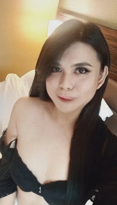 Ladyboy Manika