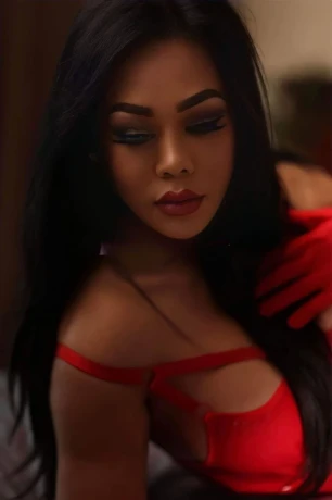Hung Mistress Regina