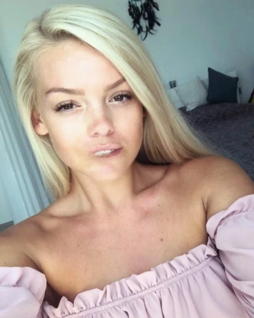 Mia