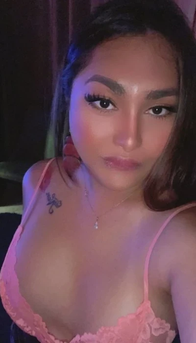 Ladyboy Nam Ponce