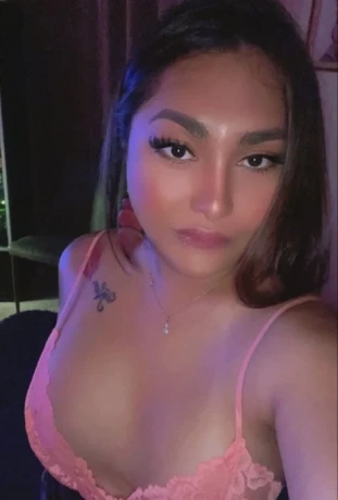 Ladyboy Nam Ponce