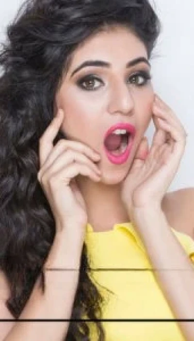 Model Nidhi