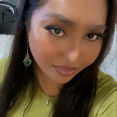 Ladyboy Nam Ponce