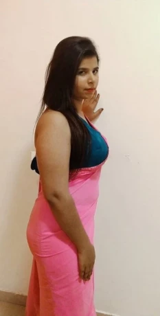 Zoya Busty