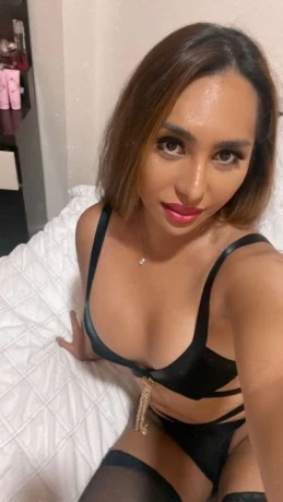 Ladyboy Nam Ponce