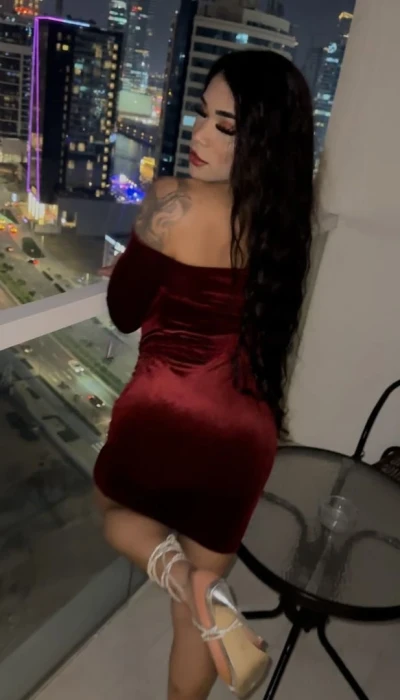YARA KINTSCHEVS