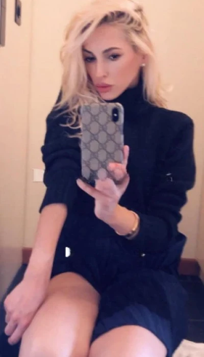Simone