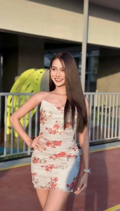 Ladyboy Mina